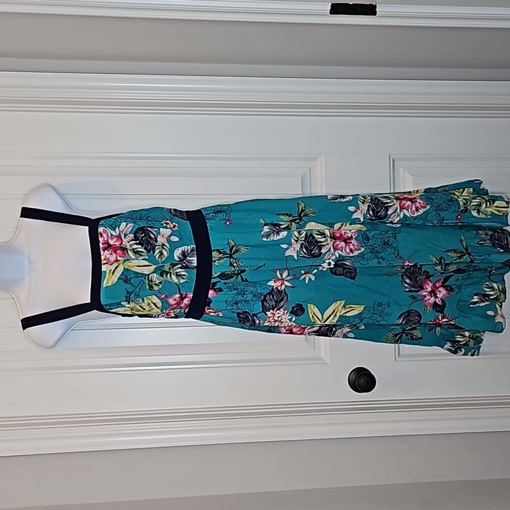 *NWT* Lottie & Holly B.O.G. Collective Midi Dress